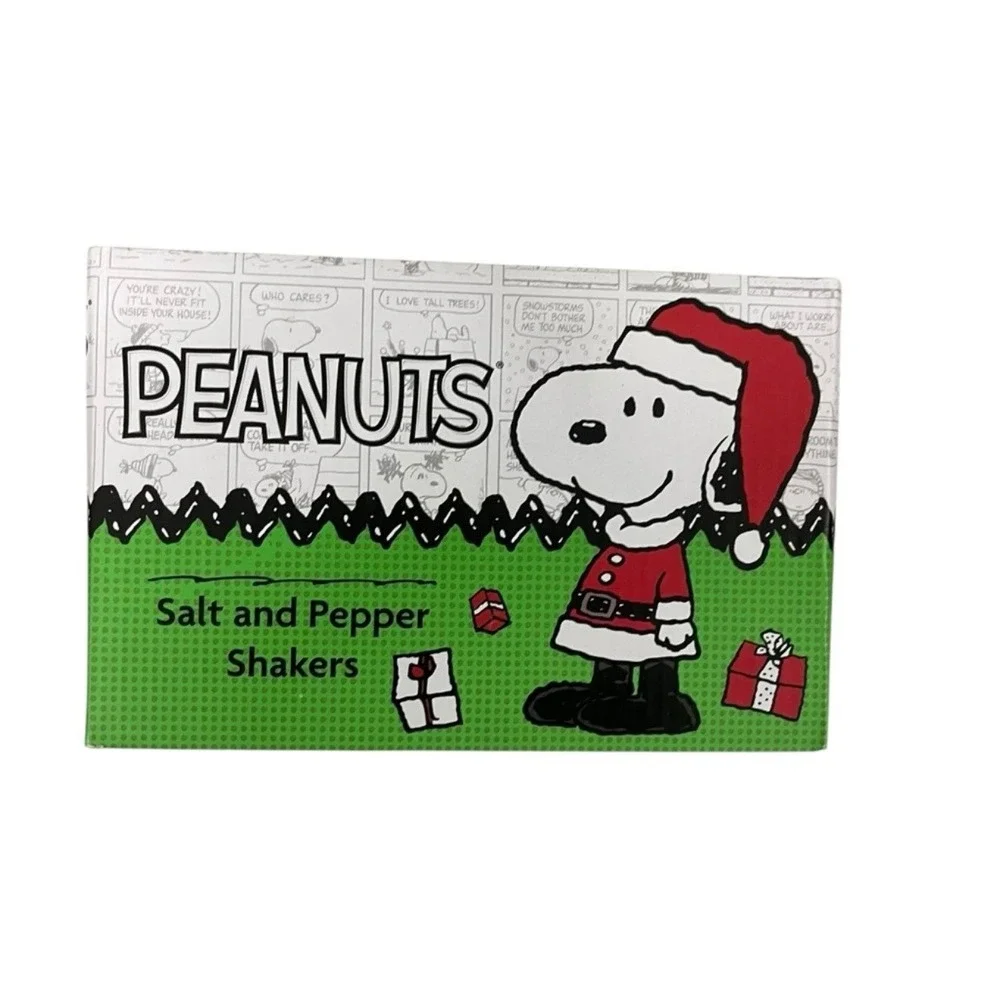 Peanuts Snoopy Woodstock Puffer Coat Salt and Pepper Shakers Christmas